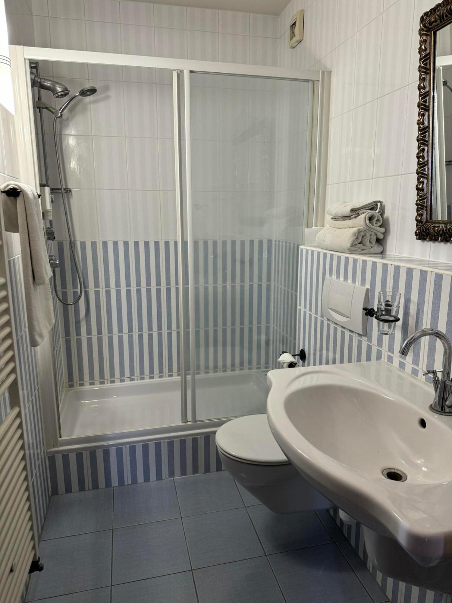 Hotel Palacyk Konin Екстериор снимка