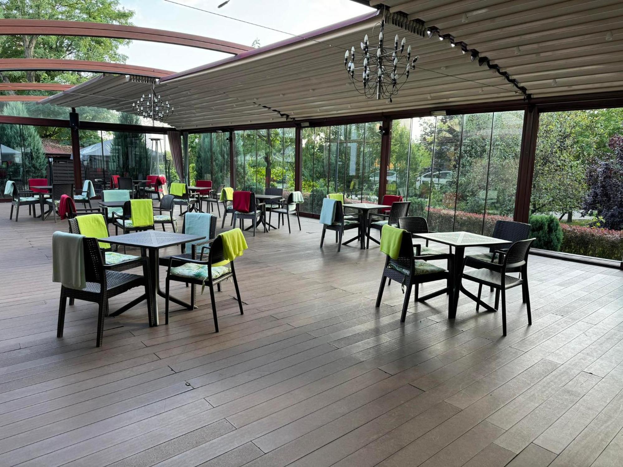 Hotel Palacyk Konin Екстериор снимка